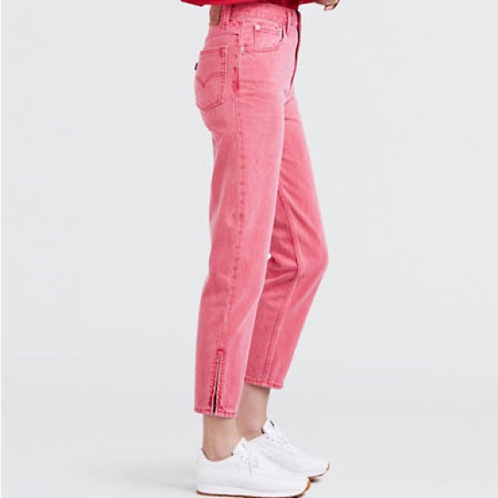 Red Levi’s Mom Jeans 25 high rise